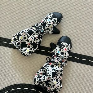 Burton Kids Heater Mittens in Tangranimals Print Kids 2T